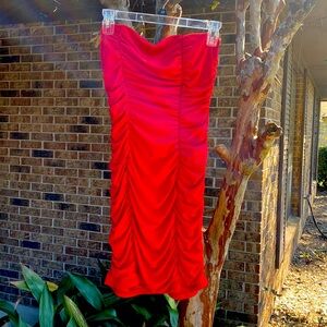 Sexy red mini dress 👗 ❤️🌹💋NWOT size L ruched